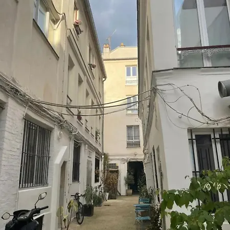 Apartment - Porte St Martin