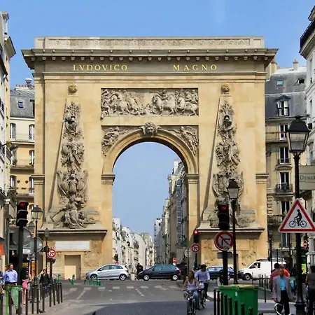 - Porte St Martin Apartment